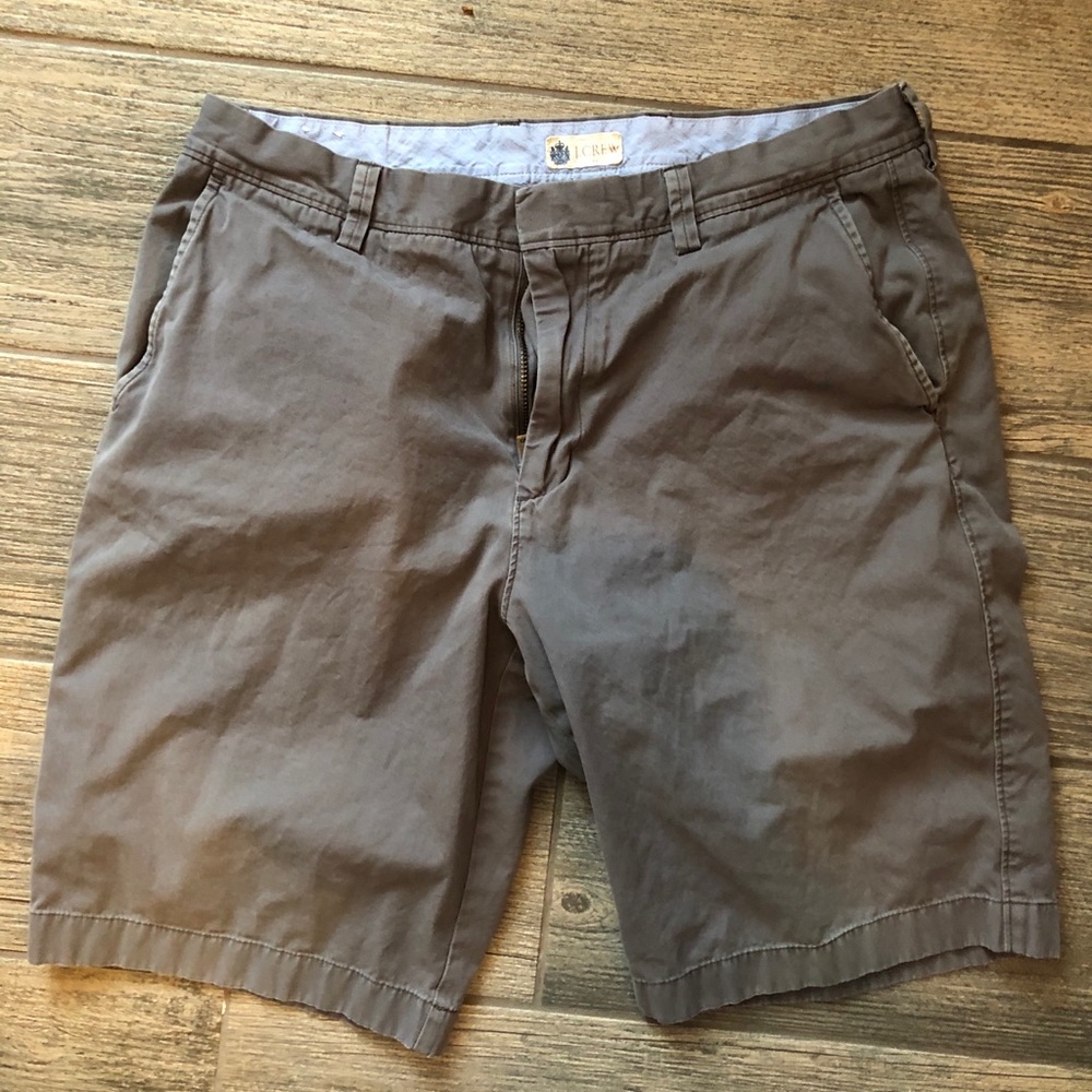 COPY - J Crew Khaki Shorts Men’s 34 Grey
